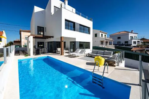 Silver Coast Beach Villa-Casa de Luxo com Piscina e Vista Mar