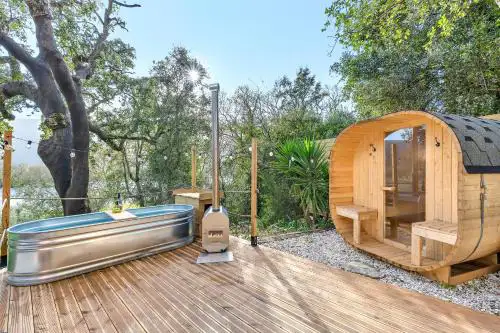 Zaire Lodge