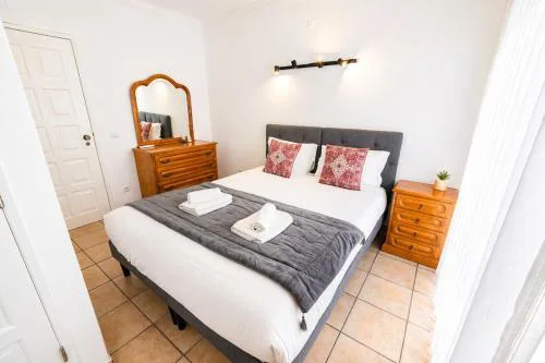 Casa do Mike - Cozy 1 Bedroom Apartment Steps from the Beach