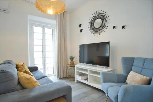 Charming 3BR in the Heart of Town by Feel Nazaré