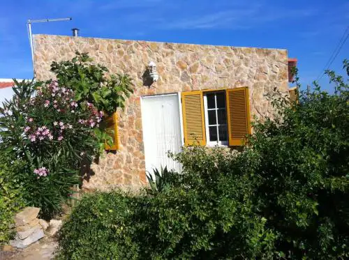 Charming house in Nazaré with terrace and parking