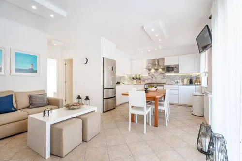 Charming Nazaré Apartment-1 minute to the beach