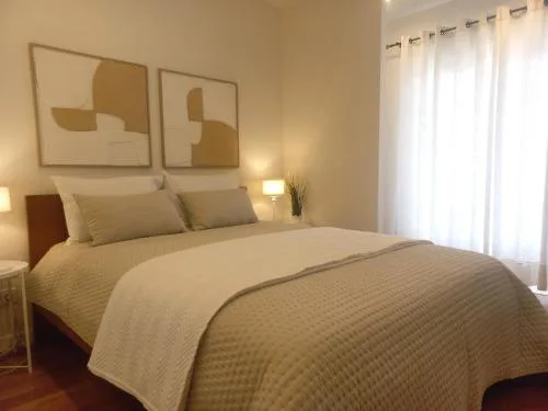 Cozy Private Room in Nazaré - Independent Entrance - No Sharing Areas