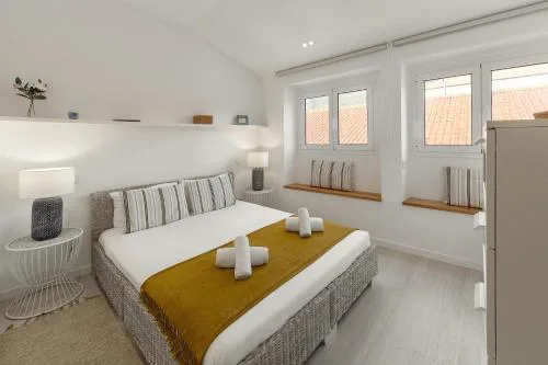 Fly House Nazaré
