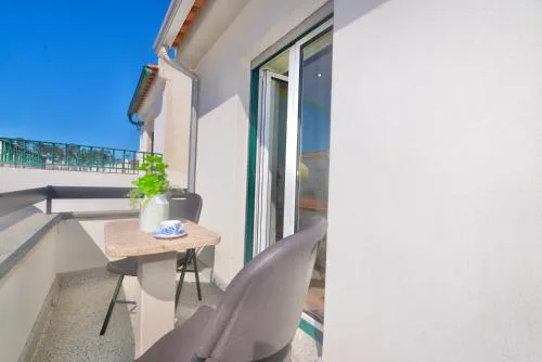 Lazy Days House - 2BR home with terrace and BBQ
