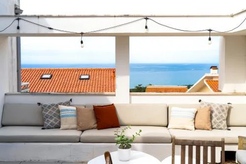 Ocean Terrace - Private Patio with BBQ & Sea view