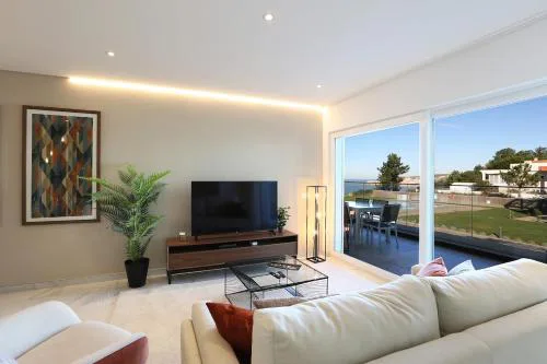 T2- Ocean House at Mar à Vista
