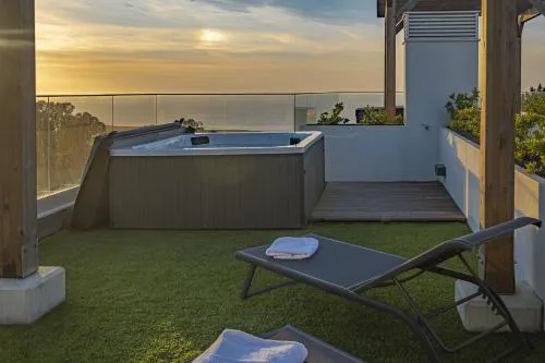 Waves Nazare - by Smarthomes