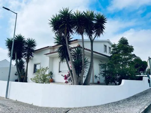 Casa do Canto - Uma casa no campo, perto da praia.