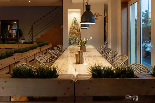 Golden Waves Surf and Yoga Lodge Furadouro