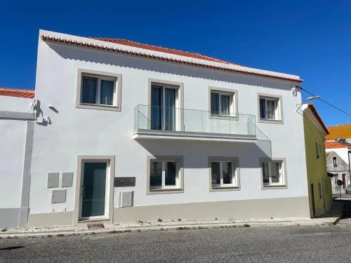 Casa das Redes - Walk to Peniche Beach