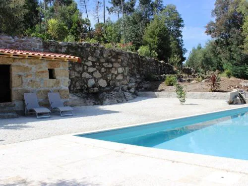 Holiday Home Großes renoviertes Landhaus in Tondela by Interhome