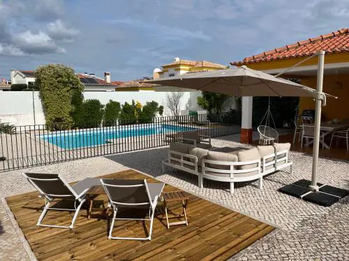 Family Villa in Azeitão with Pool