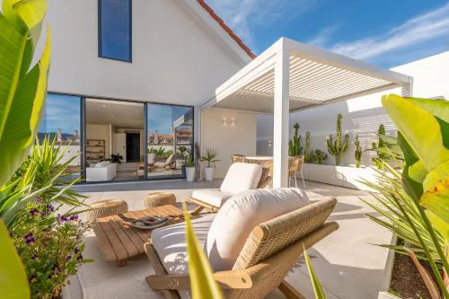 Villa Flora Serenity villa Ocean air Private green escape