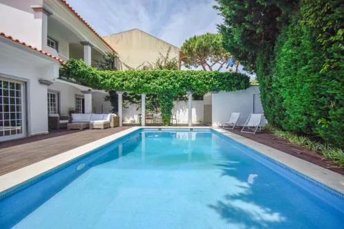 Amazing Family House with Swimming Pool