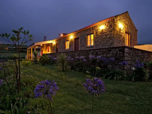Holiday Home Casa da Fonte - Historisches Steinhaus auf den A by Interhome