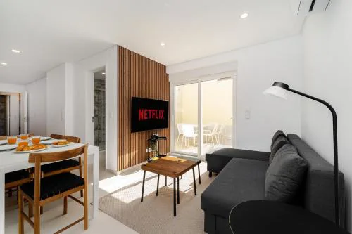 WHome Peaceful Algés Family Home away from City Noise