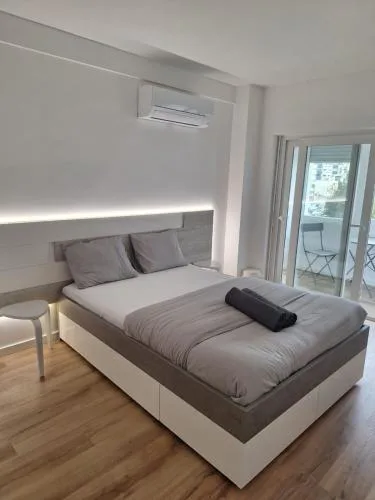 Lisbon South Bay Rooms 2