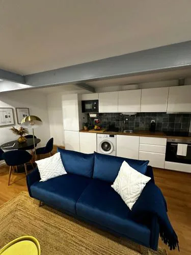 Amadora Flat 1