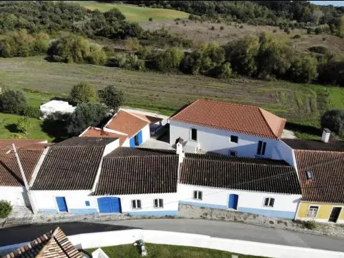 Azóia 10 - Hostel & Casas de Campo