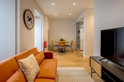 Glasgow Industrial 2BR apartment