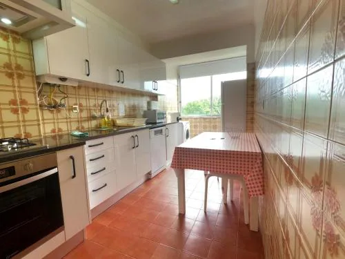 Carcavelos, 3 bedroom renovated, S. D. Rana