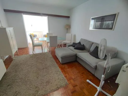 Carcavelos, Cozy 3 bedroom apartment in Cascais