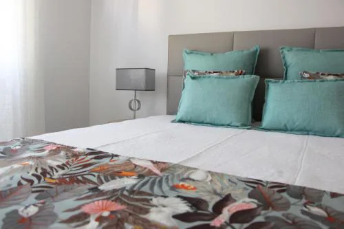 ARRUDA GARDEN LUXURY APARTMENT with AC