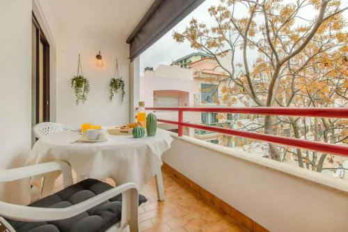 Cantinho em Cascais, Spacious 3BR with Balconies