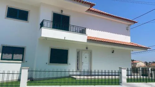 Lisbon Coastal Retreat