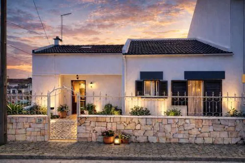 Stay in Corroios Near Lisbon and 15 Min from the Beach - Casa Acolhedora em Corroios Perto de Lisboa e da Praia