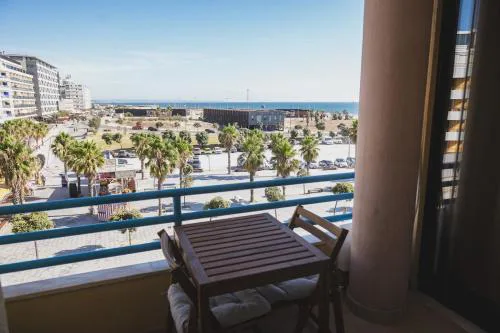 Beach Front Flat With Ocean View