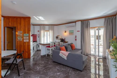 BeGuest Wavy Stay Caparica