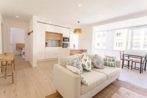 Sea Surf & The City- Beach Apt-Air Cond