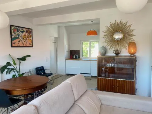 Superb Surf House Next to best Caparica Beach