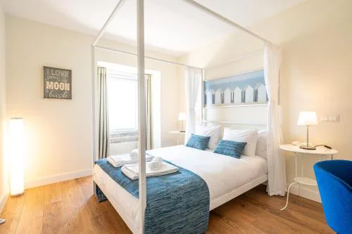 HomeySuite Bedroom 1 Seahouse