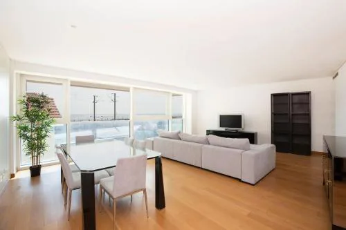 River View Luxury Apartment
