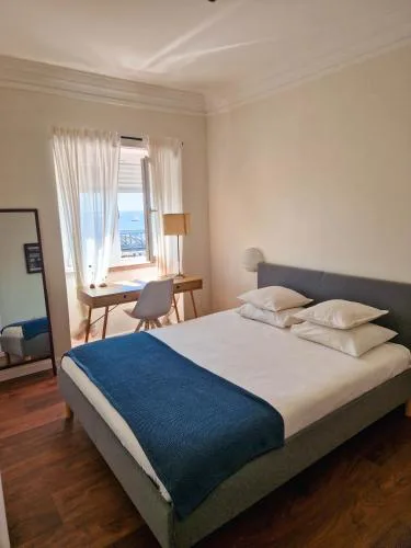 Riverfront 2 Bedrooms with Balcony