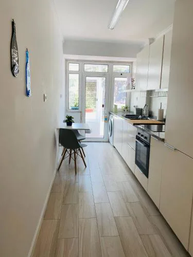 Estoril 2 bd by the Beach