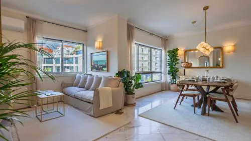 Estoril Upscale Apartment with Pool by LovelyStay