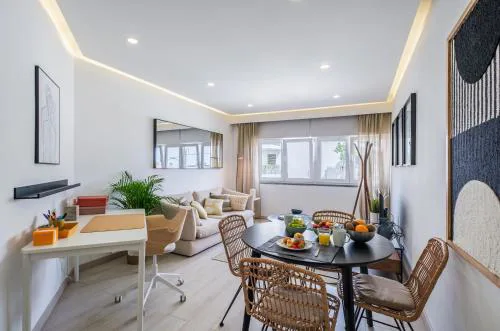 Sea View Apartment in Estoril