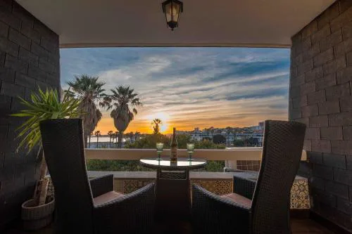 Sea View W Balcony 2 Mins Walk To Beach & Casino