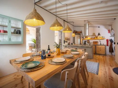 ALMA - Island House