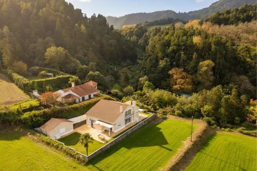 Home In Green Caldera