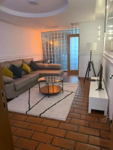 Elegant Getaway - Spacious 3 Bedroom Apartment -Lisbon Baixa da Banheira