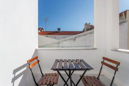 16 2 - Lisbon City Balcony
