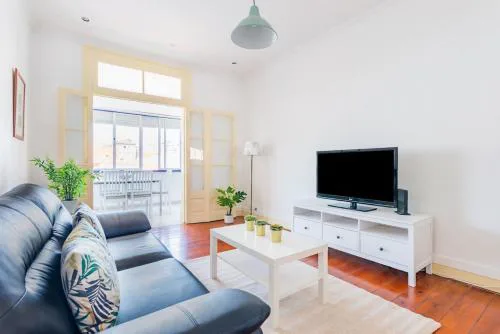 3BR @ Almirante Reis