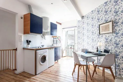 Alfama III - French balcony and smart check-in