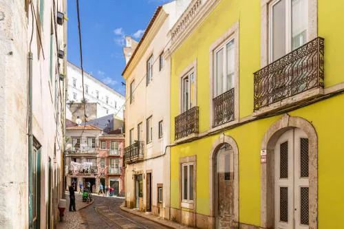 Alfama Pateo Studio