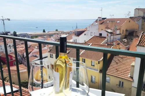 Alfama Stunning River and Historic City Views 2Bedrooms & 2Bathrooms AC Balcony 18th Century Building